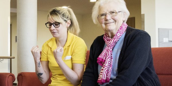 Alten&shy;pflege&shy;helfer/in