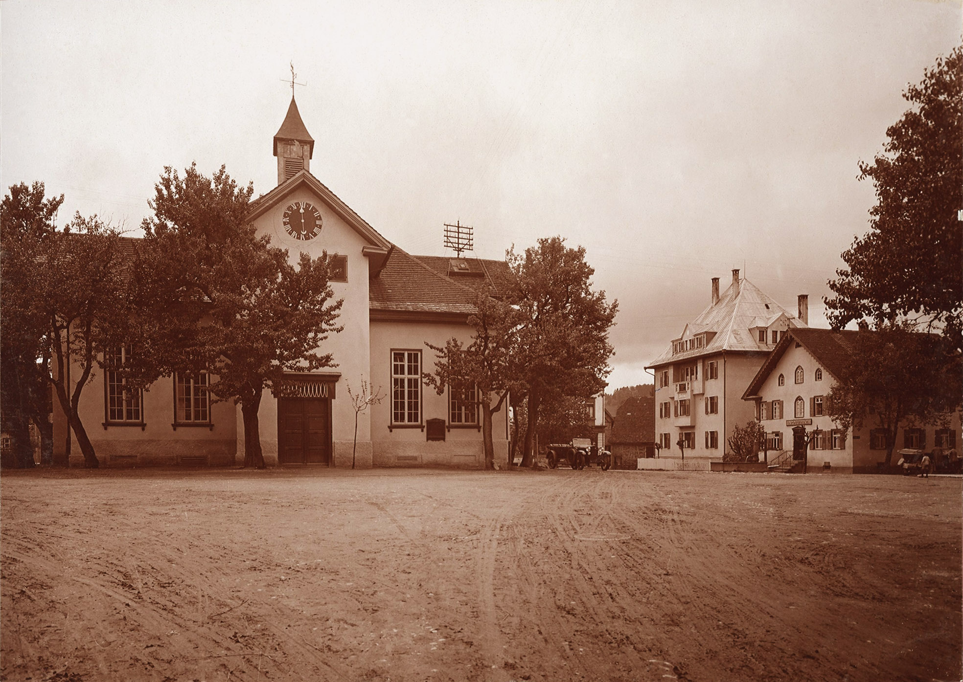 Saalplatz mit Betsaal