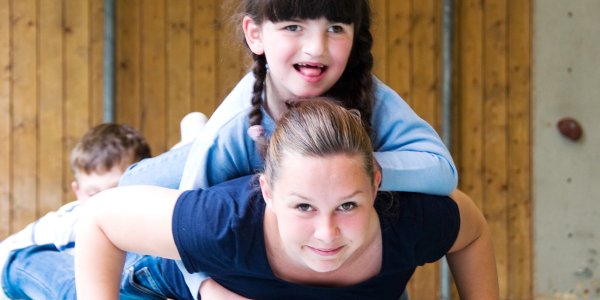 Freiwilligendienste: FSJ, FÖJ & BFD